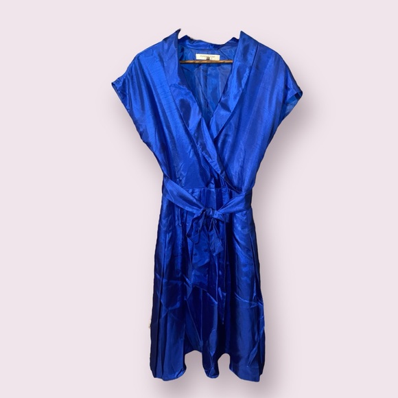 Evan Picone V-Neck Belted Faux Wrap Dress with Capped Sleeve in Marine Blue - Picture 1 of 6